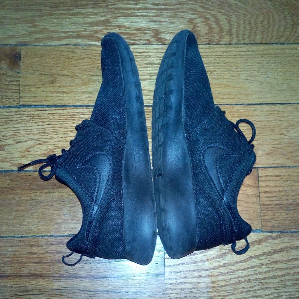 Nike roshe 1 black